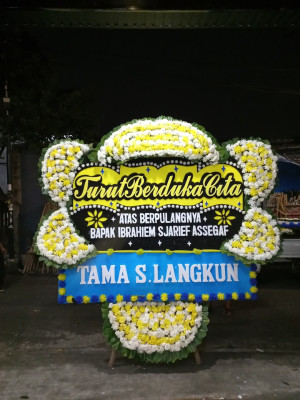 Papan Bunga Duka di Sirnasari